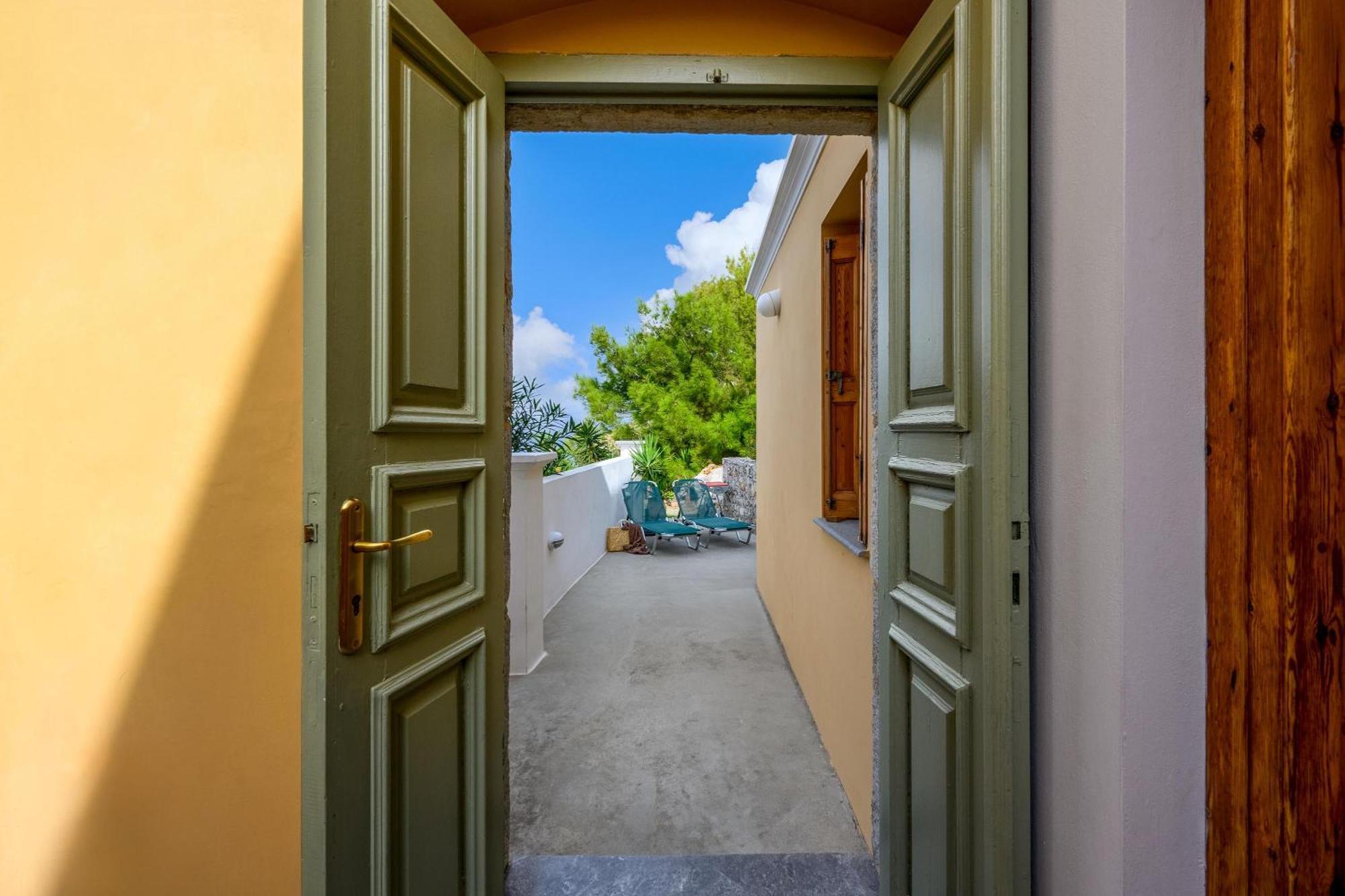 Over The Sea Apartments Symi Exterior foto