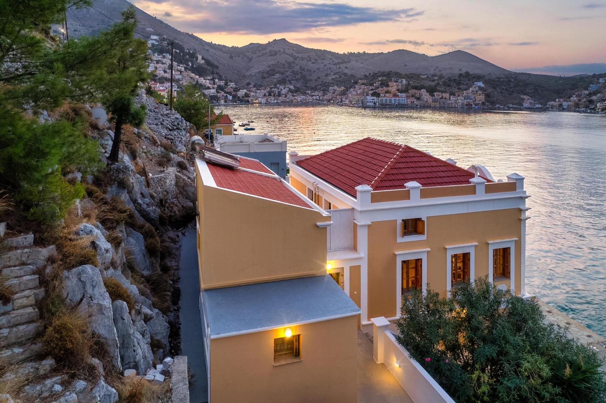 Over The Sea Apartments Symi Exterior foto