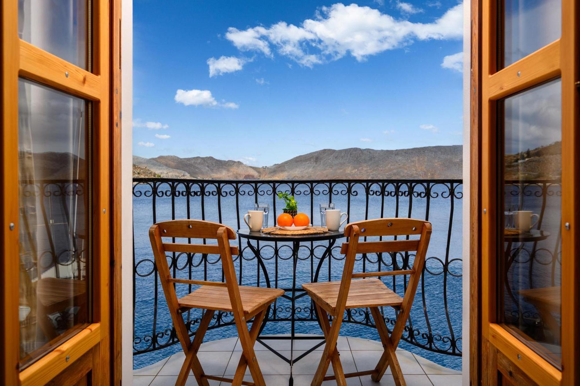 Over The Sea Apartments Symi Exterior foto